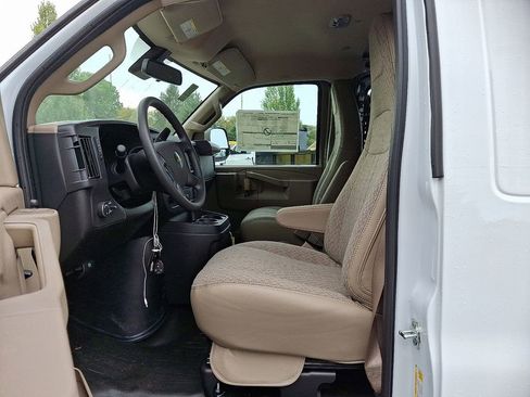 New 2025 Chevrolet Express 3500 w/ Driver Convenience Package RWD image 10