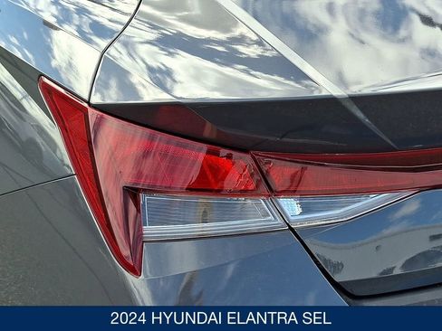 Certified 2024 Hyundai Elantra SEL image 12