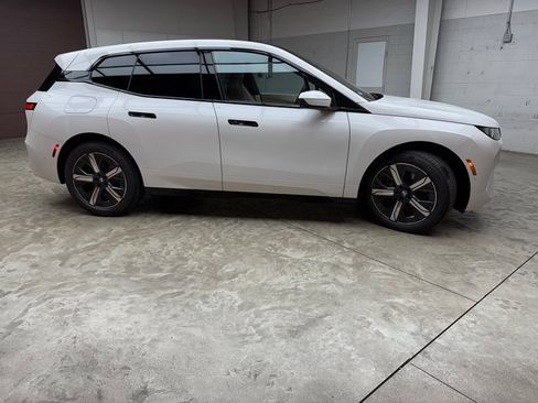 New 2026 BMW iX xDrive45 w/ Premium Package image 6