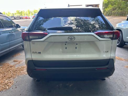 Used 2023 Toyota RAV4 XLE Premium image 3