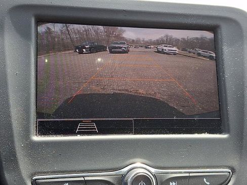 Used 2024 Chevrolet Equinox LT image 18