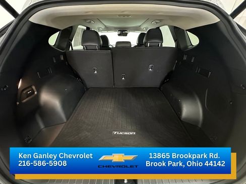 Used 2023 Hyundai Tucson Limited w/ Winter Package image 20