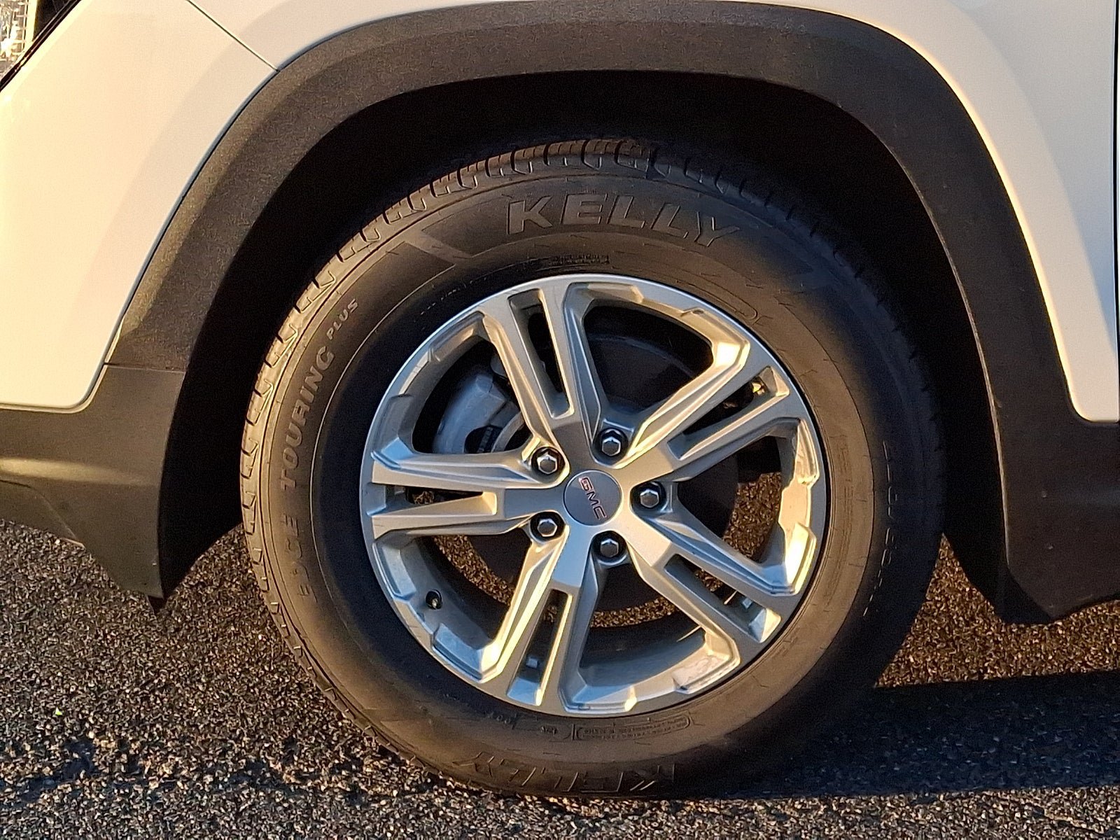 Certified 2023 GMC Terrain SLE FWD image 8