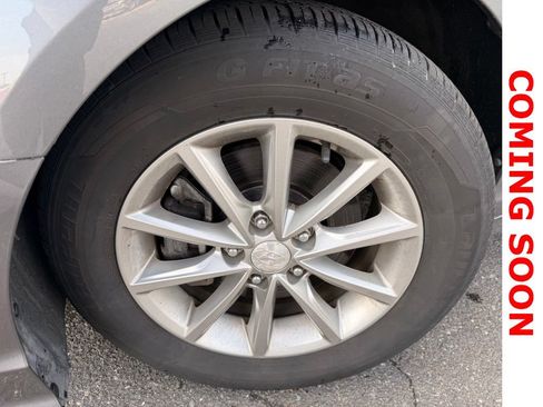 Used 2018 Hyundai Sonata SE FWD image 4