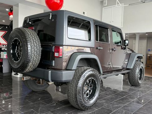 Used 2013 Jeep Wrangler Unlimited Sport AWD/4WD image 6