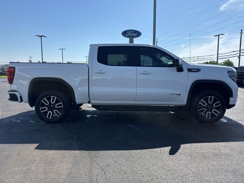 Used 2025 GMC Sierra 1500 AT4 w/ AT4 Premium Package AWD/4WD image 5