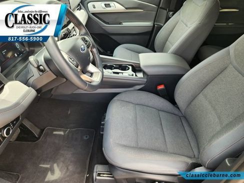 Used 2025 Ford Explorer Active RWD image 14
