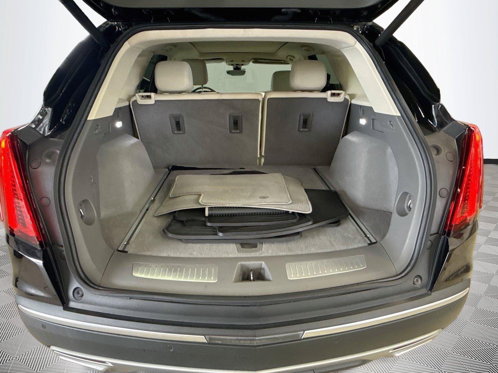 Used 2023 Cadillac XT5 Premium Luxury w/ Technology Package FWD image 27