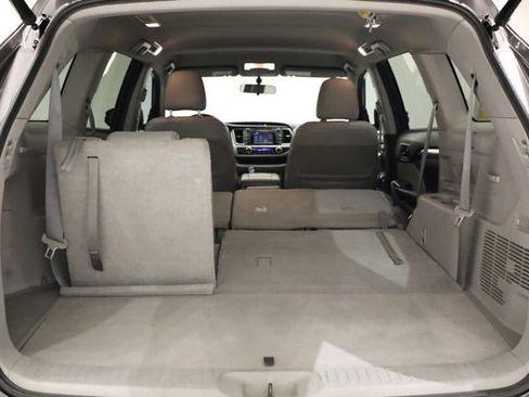 Used 2014 Toyota Highlander Plus image 33