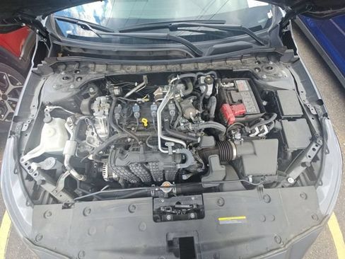 Used 2025 Nissan Altima 2.5 SV FWD image 9