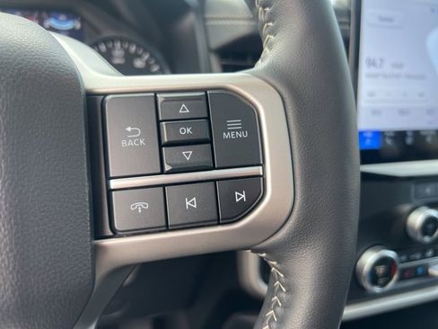 Certified 2024 Ford Expedition XLT image 11