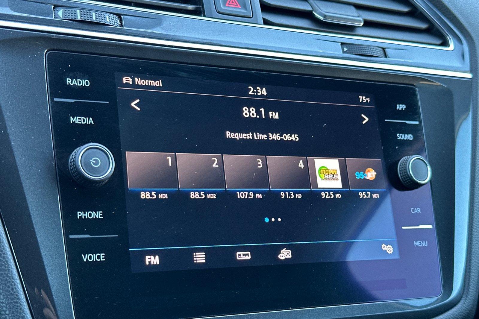 Used 2019 Volkswagen Tiguan SE AWD/4WD image 20