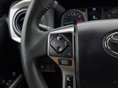Used 2022 Toyota Tacoma SR5 w/ Technology Package RWD image 22