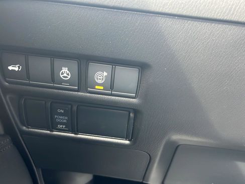 Used 2024 Nissan Armada SL AWD/4WD image 13