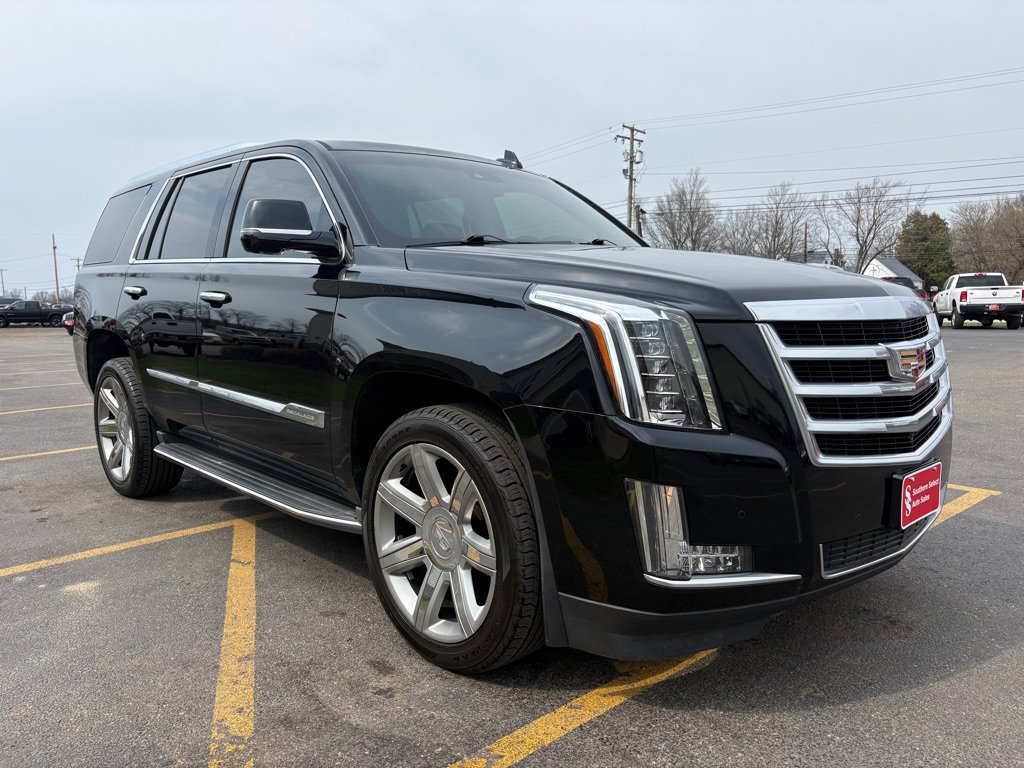 Used 2016 Cadillac Escalade Luxury AWD/4WD image 4
