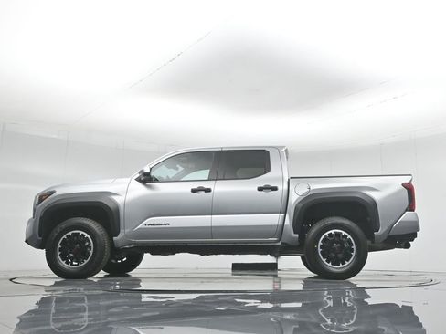 Used 2024 Toyota Tacoma TRD Off-Road image 48