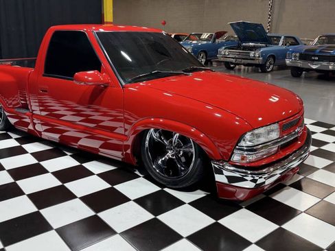 Used 2001 Chevrolet S10 Pickup LS w/ Preferred Equipment Group image 30