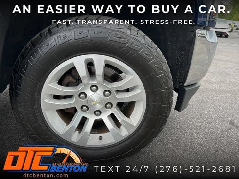 Used 2018 Chevrolet Silverado 1500 LT w/ LT Convenience Package AWD/4WD image 22
