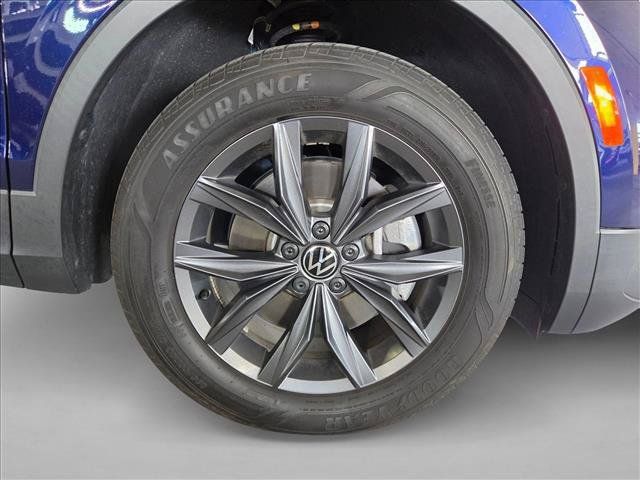 Used 2023 Volkswagen Tiguan SE FWD image 21
