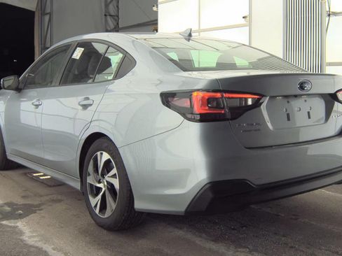 Used 2025 Subaru Legacy Premium AWD/4WD image 3