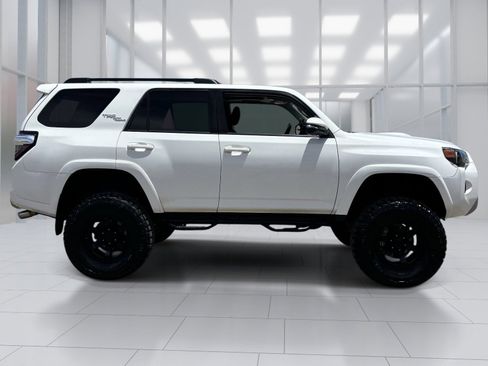Used 2019 Toyota 4Runner TRD Off-Road Premium AWD/4WD image 7