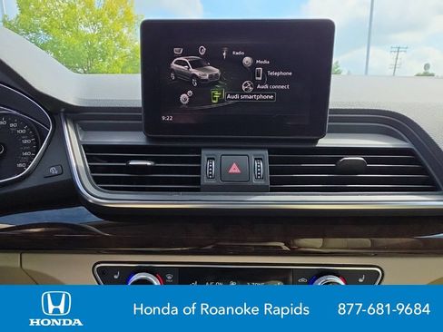 Used 2019 Audi Q5 2.0T Premium w/ Convenience Package AWD/4WD image 18