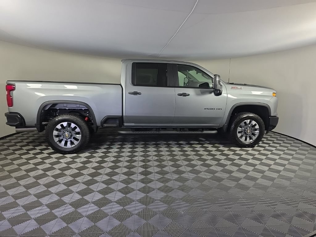 New 2026 Chevrolet Silverado 2500 Custom w/ Custom Value Package AWD/4WD image 6