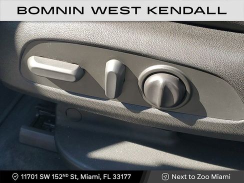 Used 2022 Chevrolet Traverse RS image 20