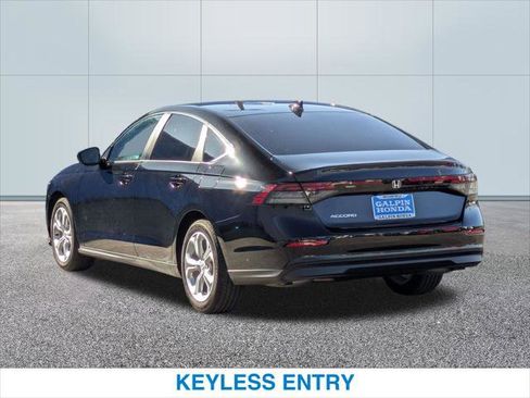 Used 2025 Honda Accord LX image 9