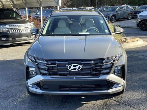 Certified 2025 Hyundai Tucson SEL image 2