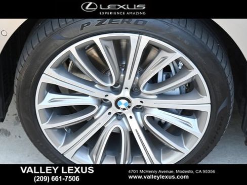 Used 2022 BMW 750i xDrive AWD/4WD image 23