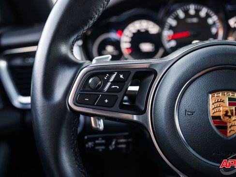 Used 2018 Porsche Panamera 4S image 64