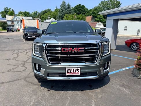 Used 2024 GMC Yukon SLT w/ SLT Luxury Package AWD/4WD image 2
