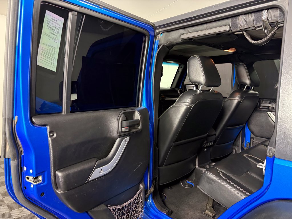 Used 2016 Jeep Wrangler Unlimited Rubicon w/ Connectivity Group AWD/4WD image 24