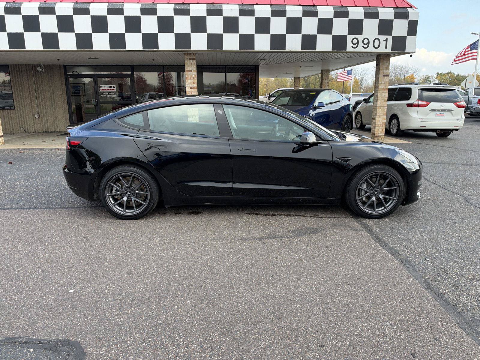 Used 2022 Tesla Model 3 Long Range AWD/4WD image 8