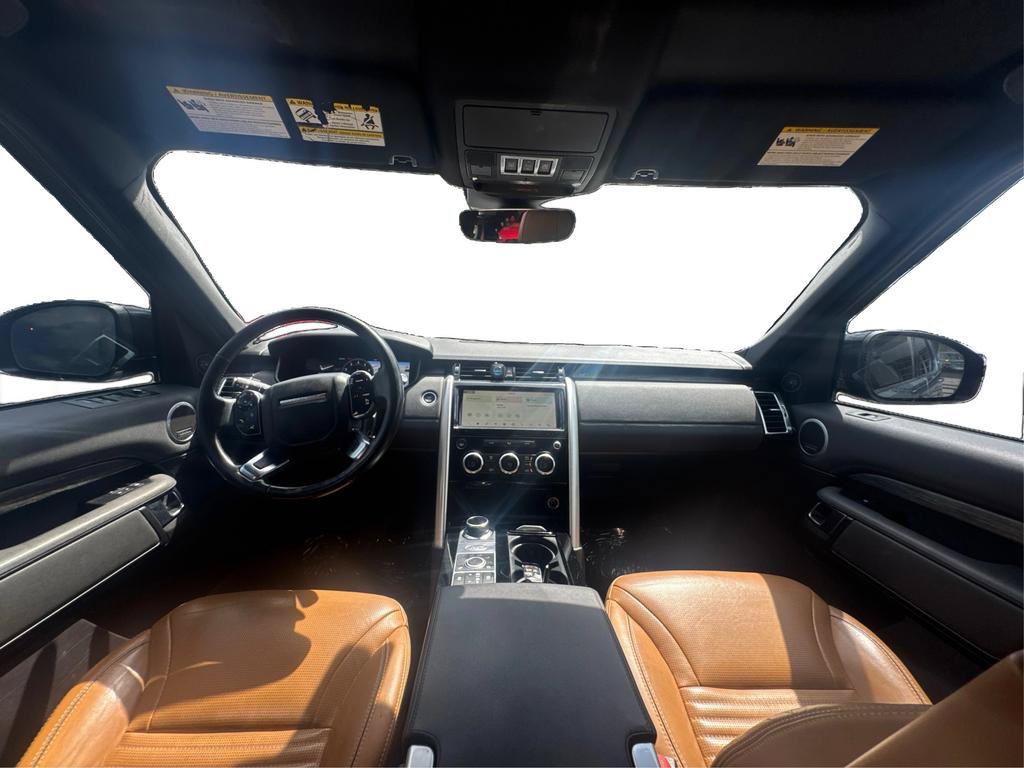 Used 2019 Land Rover Discovery HSE AWD/4WD image 16