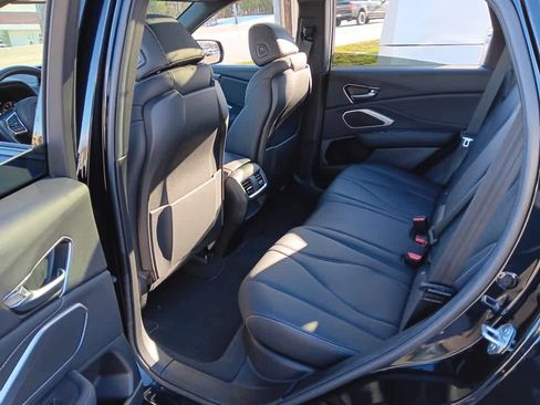 Used 2025 Acura RDX image 16