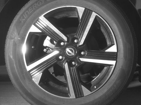 Used 2025 Nissan Sentra SV image 15