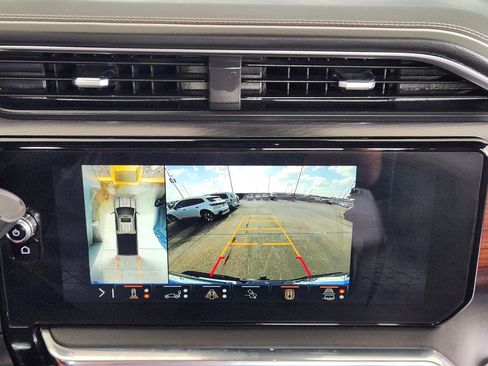 Used 2025 GMC Sierra 2500 Denali Ultimate w/ Max Trailering Package AWD/4WD image 18