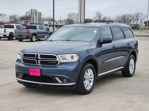 Used 2019 Dodge Durango SXT image 3