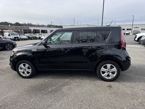 Used 2018 Kia Soul Base image 4