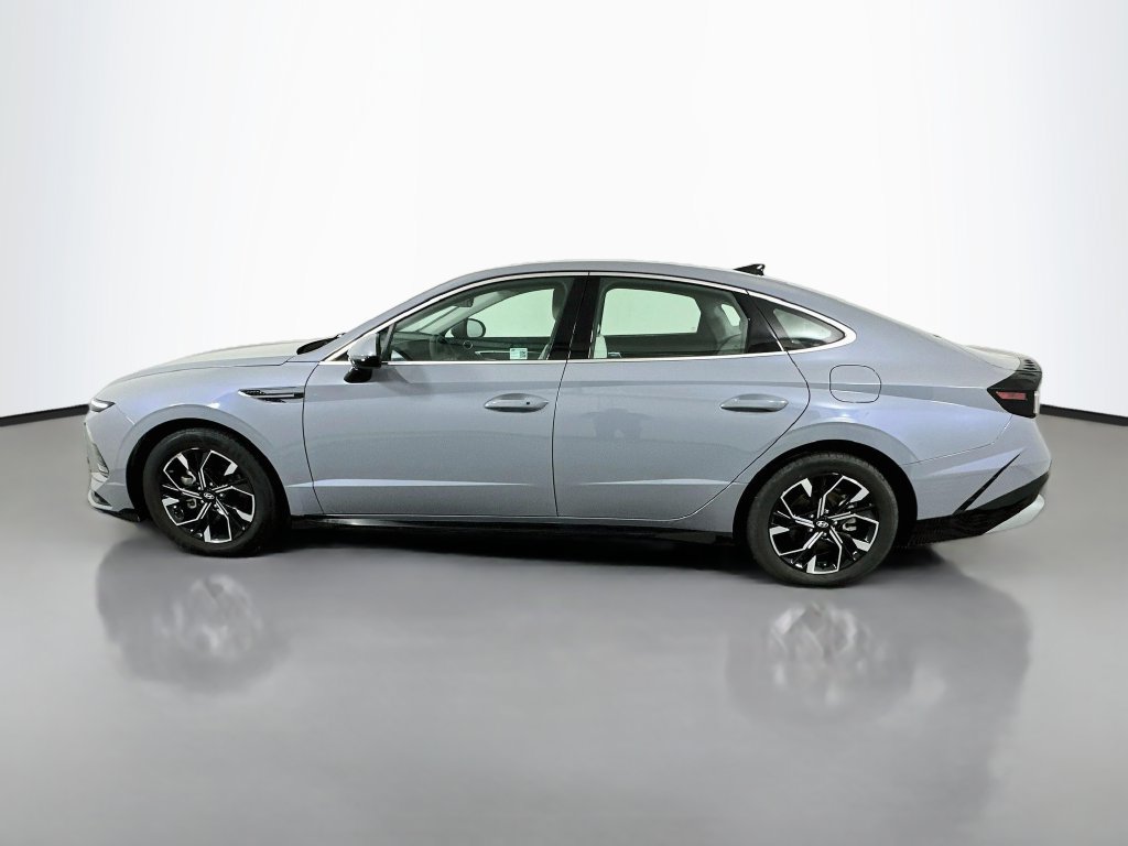 Used 2025 Hyundai Sonata SEL FWD image 8