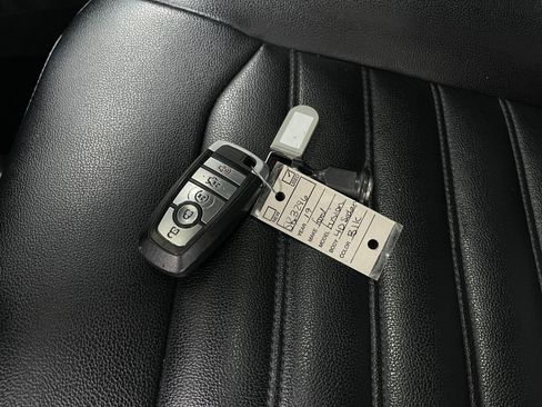 Used 2019 Ford Fusion SEL image 35