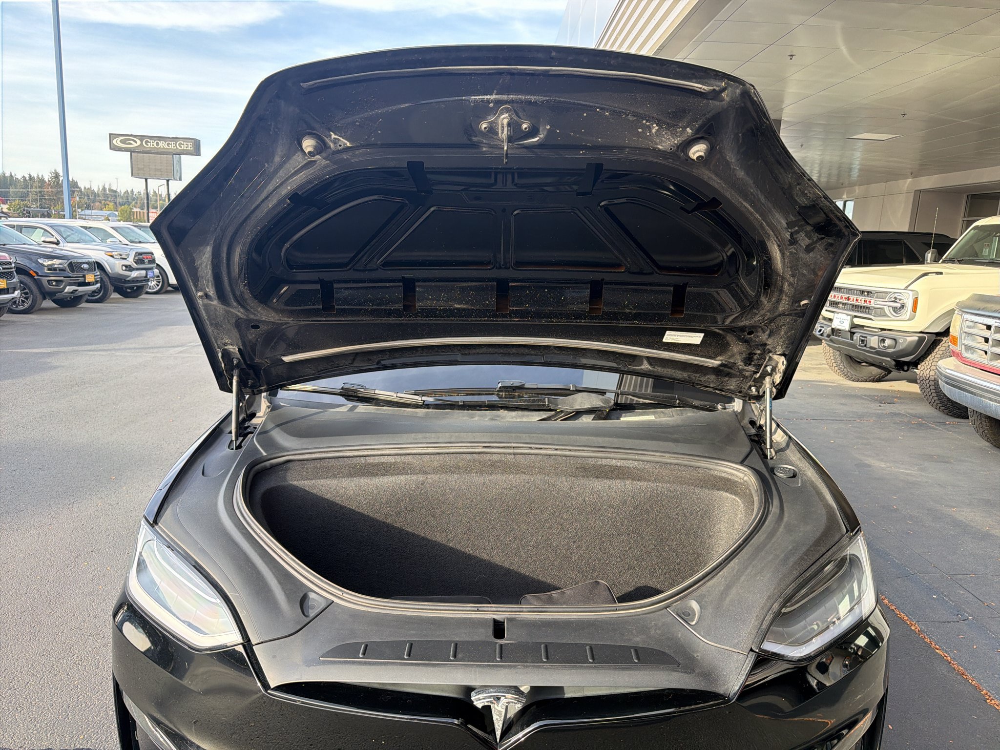 Used 2022 Tesla Model X AWD/4WD image 4