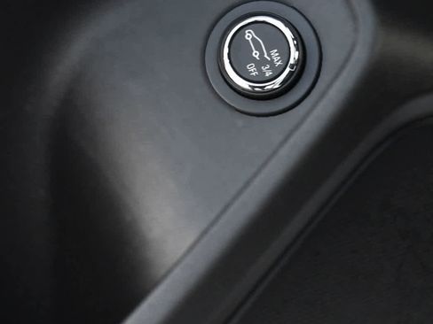 Used 2022 Chevrolet TrailBlazer ACTIV w/ Sun and Liftgate Package image 27