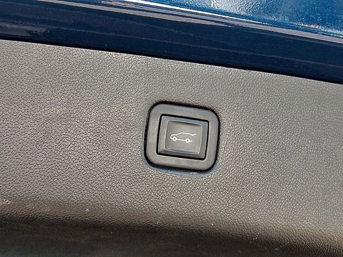 Used 2023 Chevrolet Blazer LT w/ Convenience Package image 32