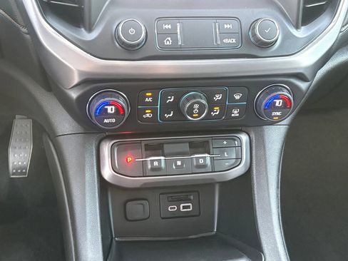 Used 2021 GMC Acadia AT4 w/ Technology Package AWD/4WD image 25