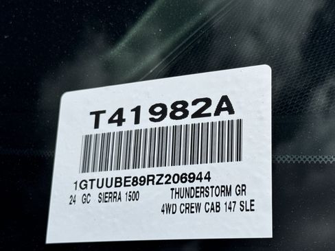 Used 2024 GMC Sierra 1500 SLE w/ Preferred Package AWD/4WD image 37