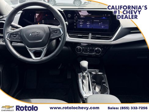 Used 2024 Chevrolet Trax ACTIV w/ Sunroof Package FWD image 14