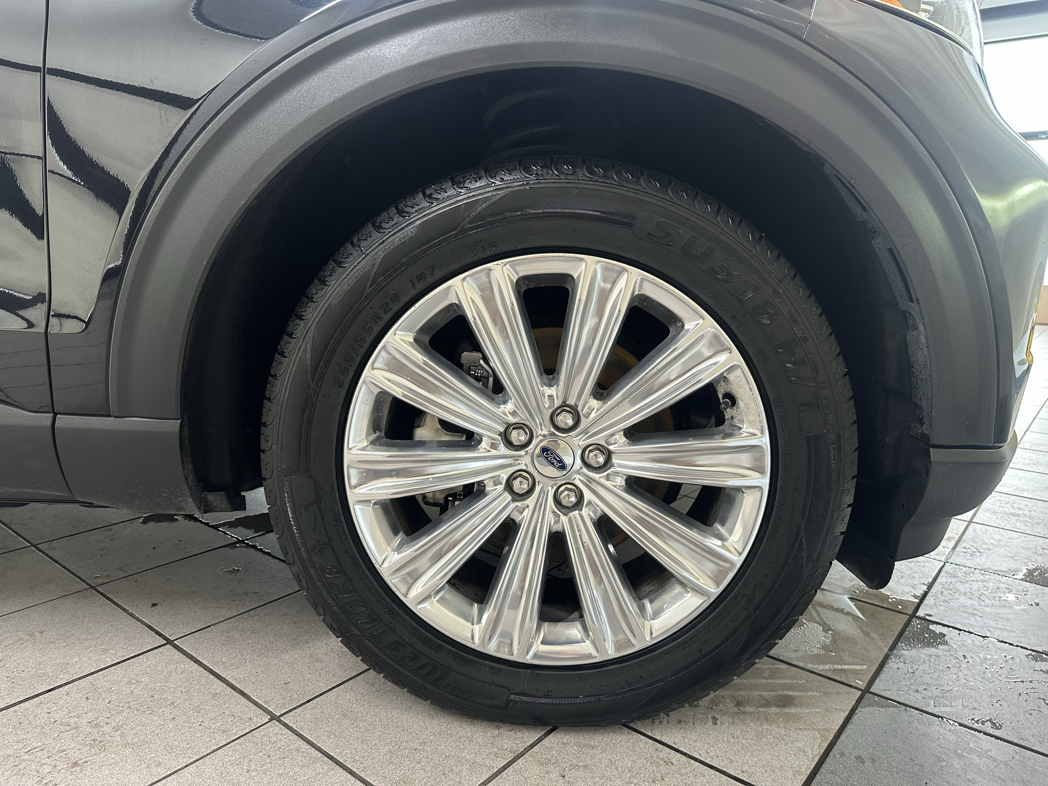 Used 2020 Ford Explorer Limited w/ Class III Trailer Tow Package AWD/4WD image 15